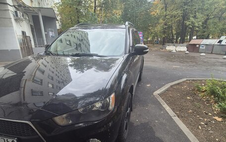 Mitsubishi Outlander III рестайлинг 3, 2011 год, 1 250 000 рублей, 2 фотография