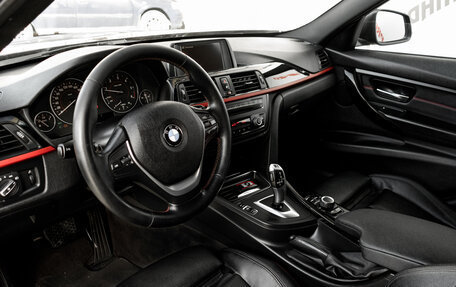 BMW 3 серия, 2012 год, 1 965 000 рублей, 11 фотография