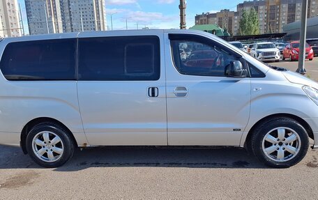 Hyundai Grand Starex Grand Starex I рестайлинг 2, 2009 год, 850 000 рублей, 2 фотография