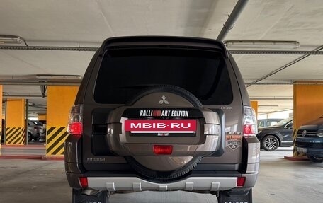 Mitsubishi Pajero IV, 2014 год, 2 400 000 рублей, 6 фотография