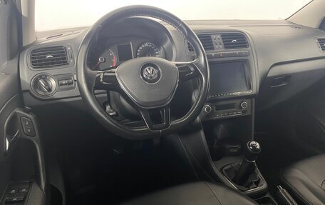 Volkswagen Polo VI (EU Market), 2015 год, 890 000 рублей, 9 фотография