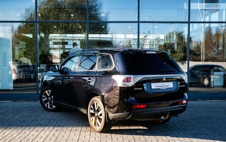 Mitsubishi Outlander III рестайлинг 3, 2013 год, 1 300 000 рублей, 6 фотография
