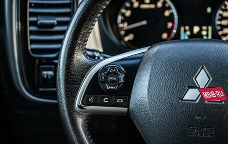 Mitsubishi Outlander III рестайлинг 3, 2013 год, 1 300 000 рублей, 17 фотография