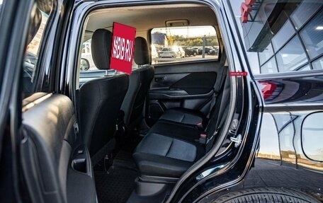Mitsubishi Outlander III рестайлинг 3, 2013 год, 1 300 000 рублей, 13 фотография