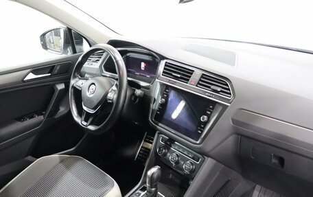 Volkswagen Tiguan II, 2019 год, 2 189 000 рублей, 10 фотография