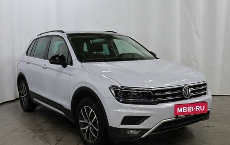 Volkswagen Tiguan II, 2019 год, 2 189 000 рублей, 3 фотография