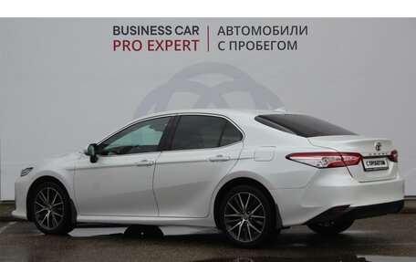 Toyota Camry, 2021 год, 3 125 000 рублей, 6 фотография