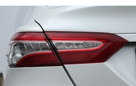 Toyota Camry, 2021 год, 3 125 000 рублей, 10 фотография