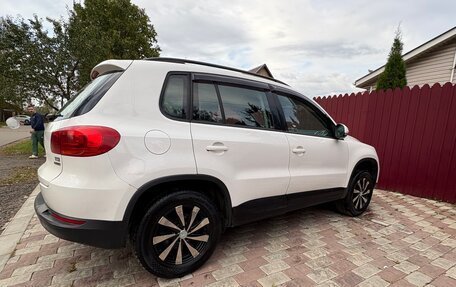 Volkswagen Tiguan I, 2011 год, 900 000 рублей, 6 фотография