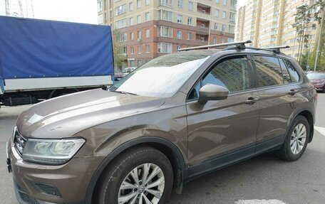 Volkswagen Tiguan II, 2019 год, 2 015 000 рублей, 2 фотография