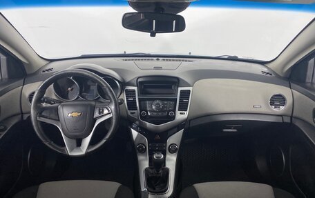 Chevrolet Cruze II, 2011 год, 790 000 рублей, 10 фотография