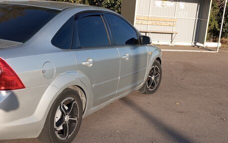 Ford Focus II рестайлинг, 2005 год, 400 000 рублей, 2 фотография