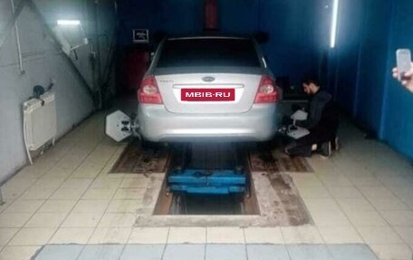 Ford Focus II рестайлинг, 2005 год, 400 000 рублей, 12 фотография