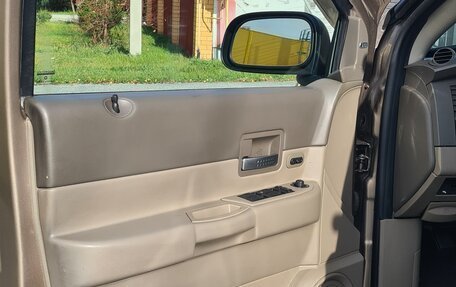 Dodge Durango II, 2005 год, 1 490 000 рублей, 16 фотография