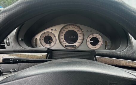 Mercedes-Benz E-Класс, 2003 год, 720 000 рублей, 13 фотография