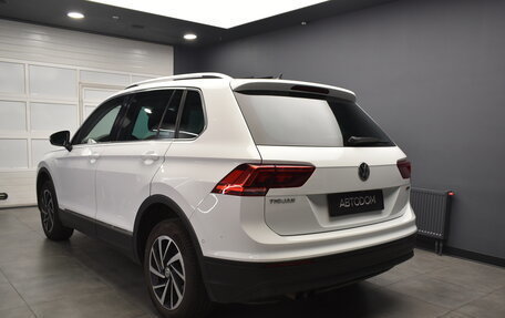 Volkswagen Tiguan II, 2018 год, 2 190 000 рублей, 6 фотография