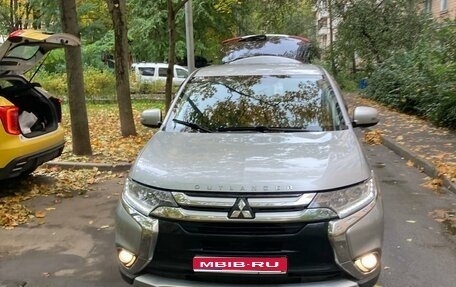 Mitsubishi Outlander III рестайлинг 3, 2018 год, 2 100 000 рублей, 1 фотография