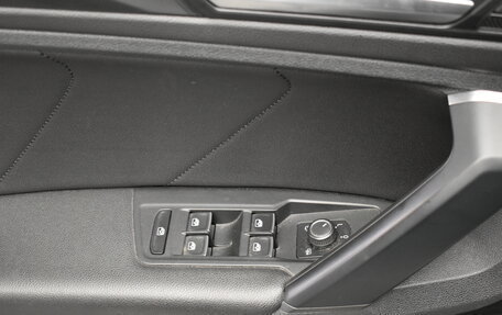 Volkswagen Tiguan II, 2018 год, 2 190 000 рублей, 28 фотография