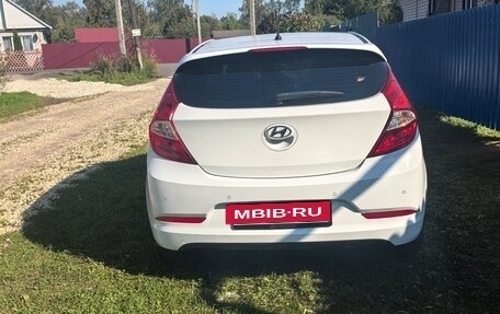 Hyundai Solaris II рестайлинг, 2016 год, 840 000 рублей, 3 фотография