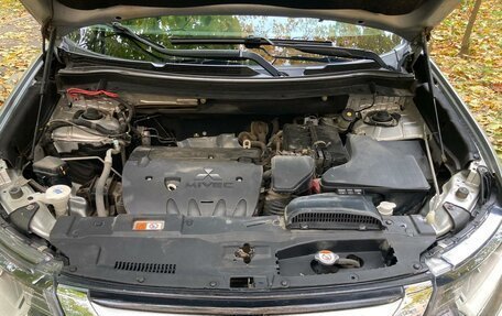 Mitsubishi Outlander III рестайлинг 3, 2018 год, 2 100 000 рублей, 5 фотография