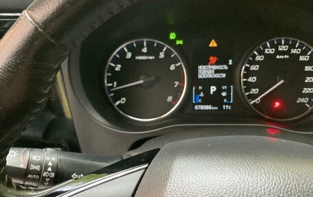 Mitsubishi Outlander III рестайлинг 3, 2018 год, 2 100 000 рублей, 8 фотография