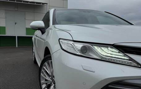 Toyota Camry, 2020 год, 3 100 000 рублей, 2 фотография