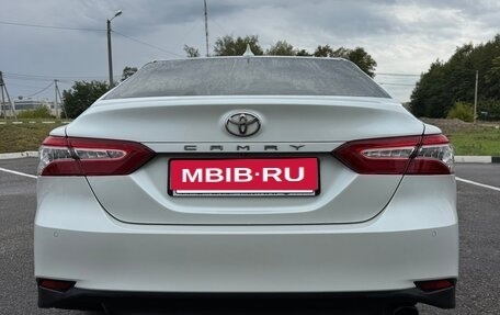 Toyota Camry, 2020 год, 3 100 000 рублей, 4 фотография