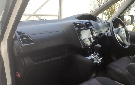 Nissan Serena IV, 2013 год, 1 390 000 рублей, 10 фотография