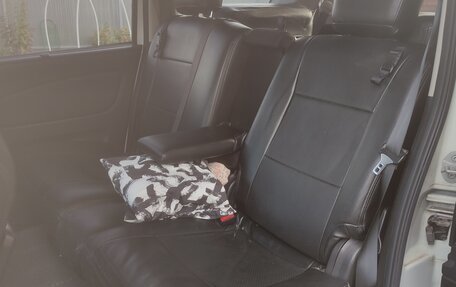 Nissan Serena IV, 2013 год, 1 390 000 рублей, 13 фотография