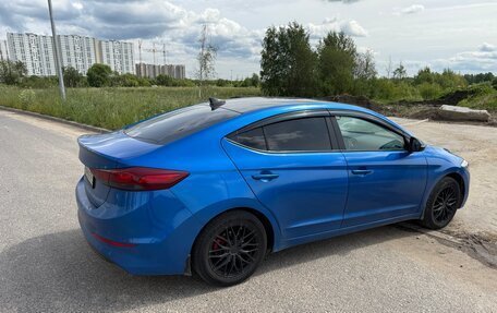 Hyundai Elantra VI рестайлинг, 2017 год, 1 000 000 рублей, 6 фотография