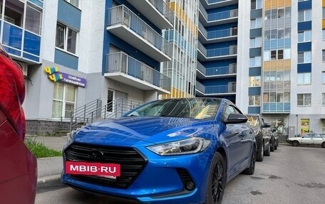 Hyundai Elantra VI рестайлинг, 2017 год, 1 000 000 рублей, 25 фотография