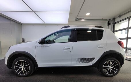 Renault Sandero II рестайлинг, 2017 год, 899 000 рублей, 10 фотография