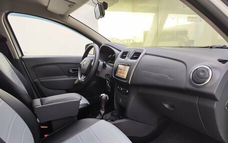 Renault Sandero II рестайлинг, 2017 год, 899 000 рублей, 13 фотография