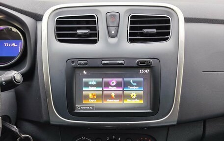 Renault Sandero II рестайлинг, 2017 год, 899 000 рублей, 18 фотография
