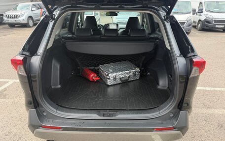 Toyota RAV4, 2021 год, 4 700 000 рублей, 5 фотография