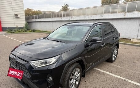 Toyota RAV4, 2021 год, 4 700 000 рублей, 3 фотография