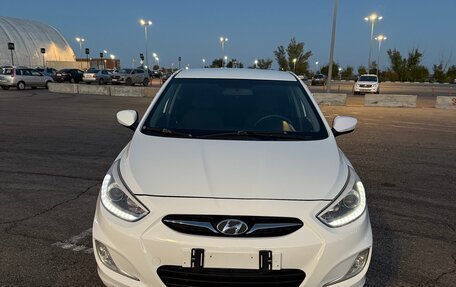 Hyundai Solaris II рестайлинг, 2014 год, 1 050 000 рублей, 3 фотография