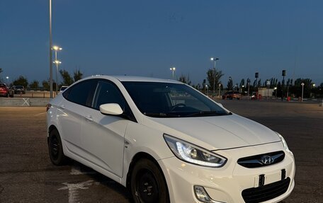 Hyundai Solaris II рестайлинг, 2014 год, 1 050 000 рублей, 10 фотография