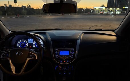 Hyundai Solaris II рестайлинг, 2014 год, 1 050 000 рублей, 11 фотография