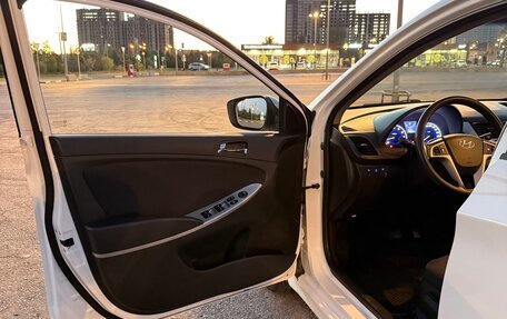 Hyundai Solaris II рестайлинг, 2014 год, 1 050 000 рублей, 14 фотография