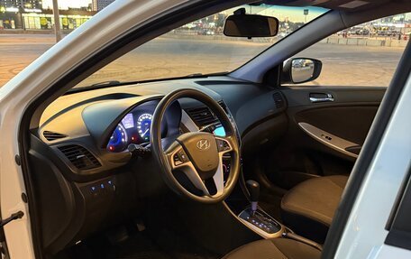 Hyundai Solaris II рестайлинг, 2014 год, 1 050 000 рублей, 15 фотография