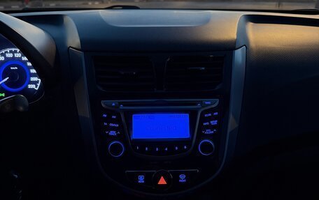 Hyundai Solaris II рестайлинг, 2014 год, 1 050 000 рублей, 13 фотография