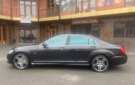 Mercedes-Benz S-Класс, 2012 год, 2 100 000 рублей, 2 фотография