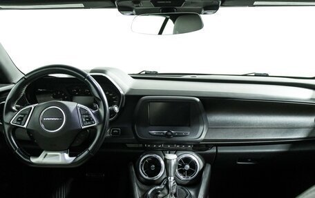 Chevrolet Camaro VI, 2017 год, 3 099 000 рублей, 13 фотография