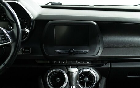 Chevrolet Camaro VI, 2017 год, 3 099 000 рублей, 14 фотография