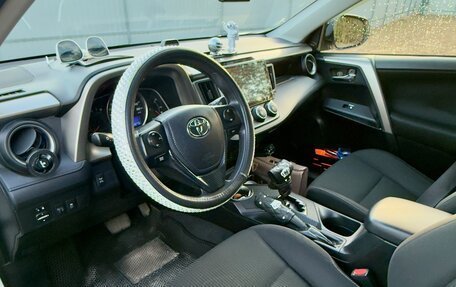Toyota RAV4, 2015 год, 1 850 000 рублей, 6 фотография