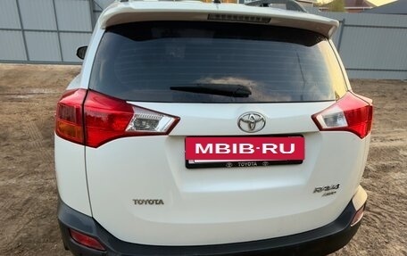 Toyota RAV4, 2015 год, 1 850 000 рублей, 5 фотография