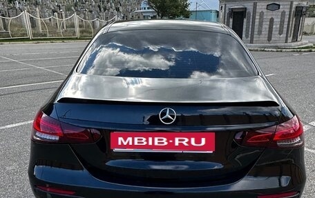 Mercedes-Benz E-Класс, 2019 год, 3 000 000 рублей, 2 фотография