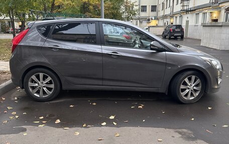Hyundai Solaris II рестайлинг, 2014 год, 990 000 рублей, 3 фотография
