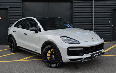 Porsche Cayenne III, 2022 год, 18 990 000 рублей, 3 фотография